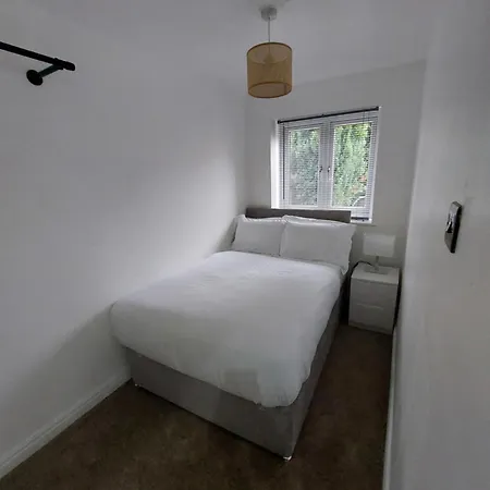 Bankwell Street Two Bedroom -Apartment With Parking Manchester Exterior photo