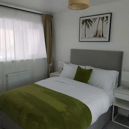 Bankwell Street Two Bedroom -Apartment With Parking Manchester Exterior photo